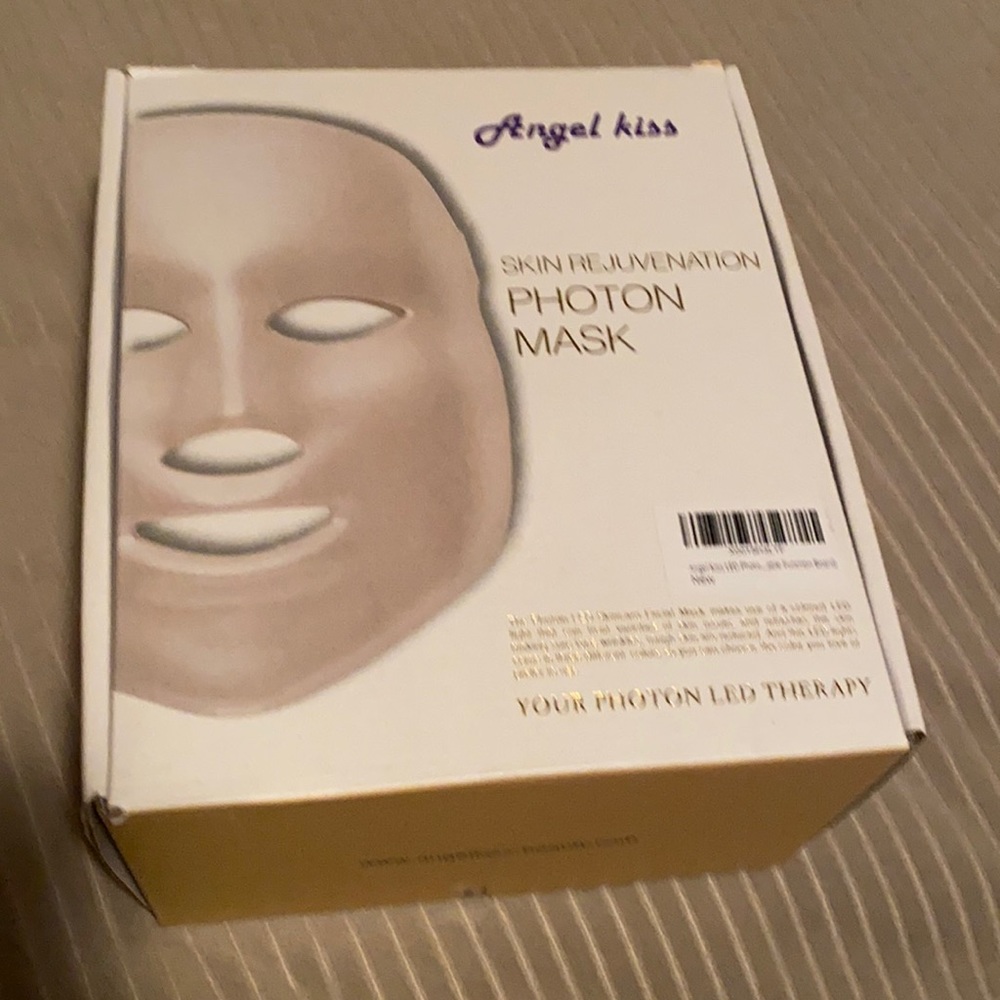 Angel kiss skin rejuvenation photon mask